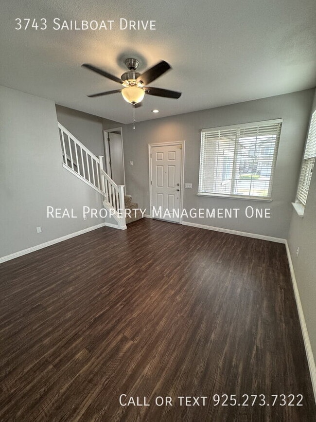 Building Photo - 3743 Sailboat Dr