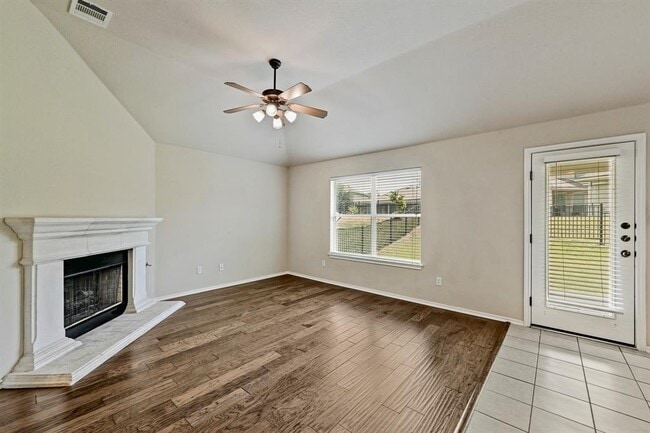 Building Photo - 49 White Magnolia Cir