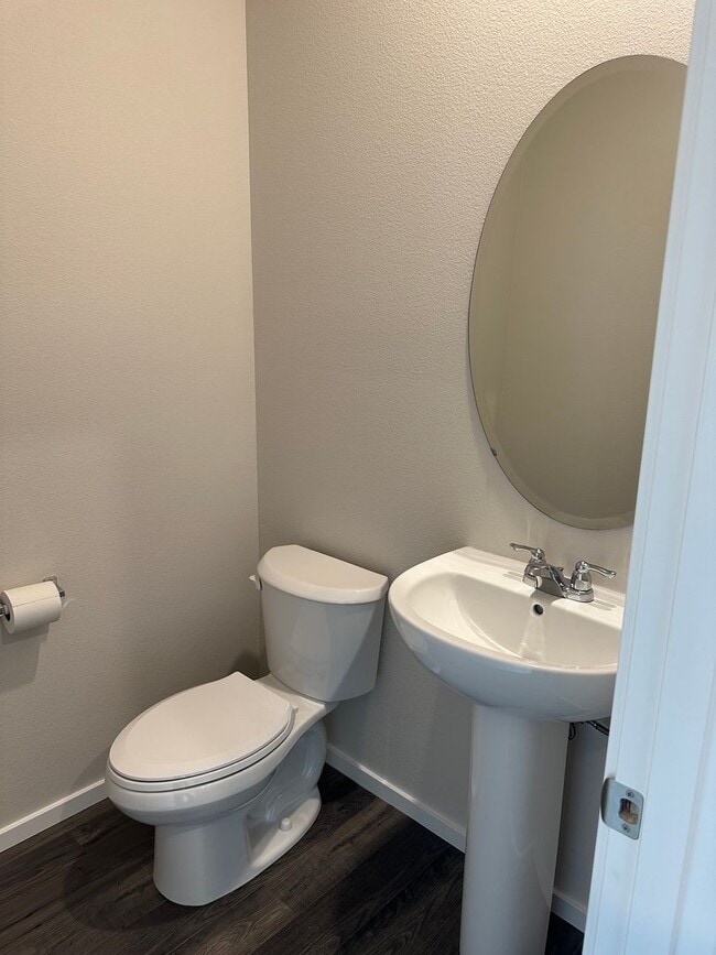 Building Photo - Brand new 4 bedroom 2.5 bathroom house!