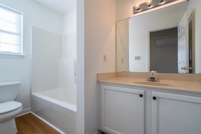 Building Photo - 7047 S Estacada Way