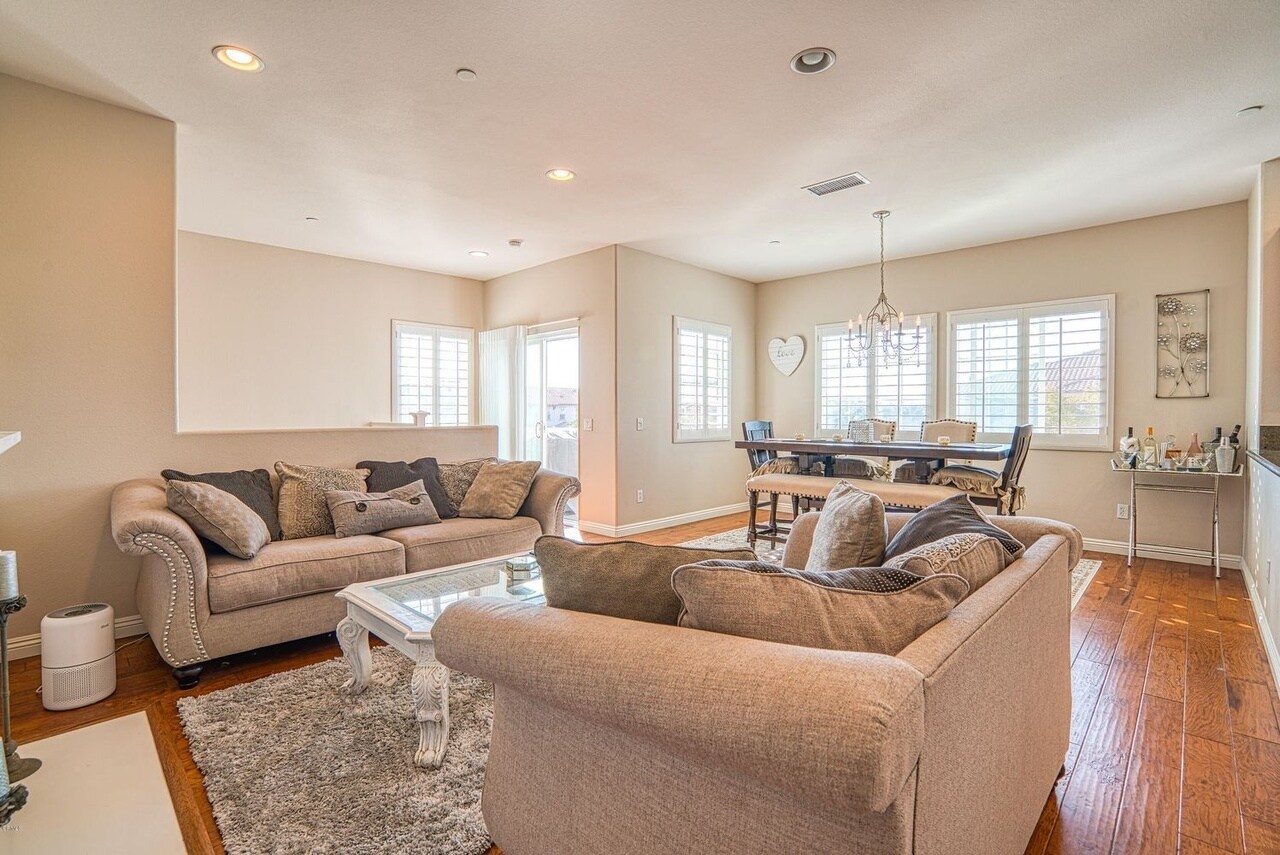 Building Photo - 715 Garonne St