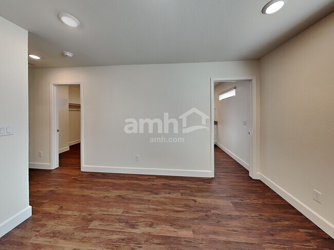 Building Photo - 583 Lotus Land Ave