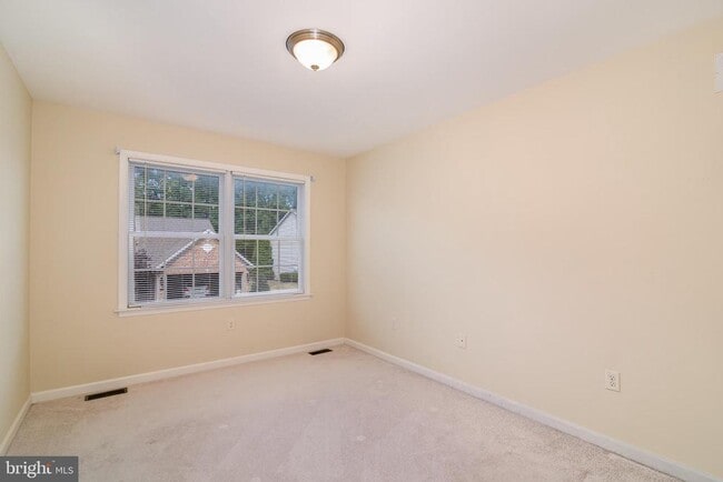 Building Photo - 5150 Mendenhall Dr.