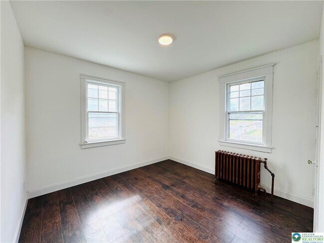 Building Photo - 2619 Broad St