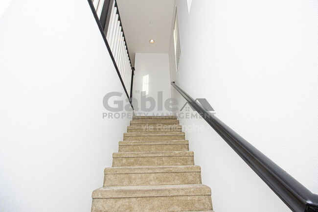 Building Photo - 21916 Moveo Dr