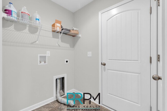 Building Photo - 109 Screech Dr