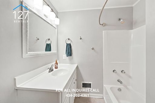Building Photo - Spacious 4-Bedroom Single Family home with Large Backyard & Ample Storage