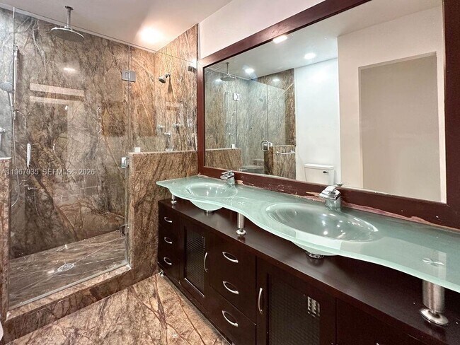 Building Photo - 1255 Jackson St