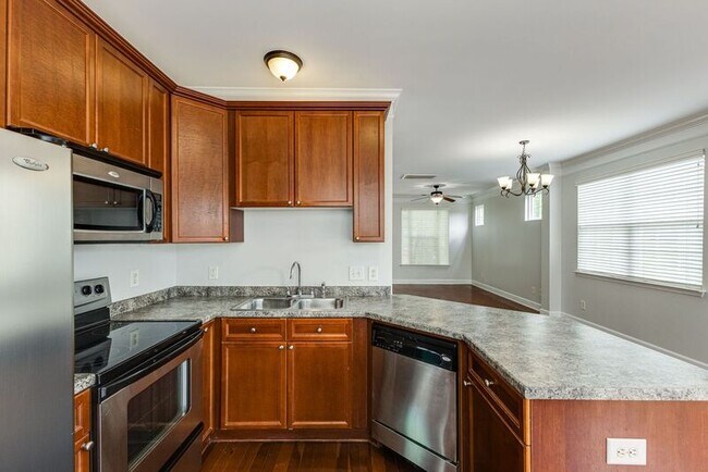 Building Photo - 531 St Jules Ln