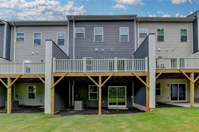 Building Photo - 935 Woods Chapel Rd