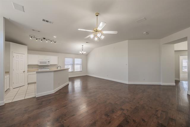 Building Photo - 1075 Port Sullivan Dr