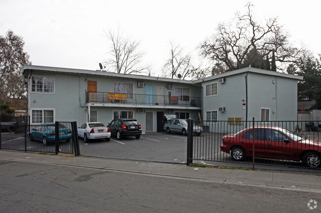 Primary Photo - Alta Apartments