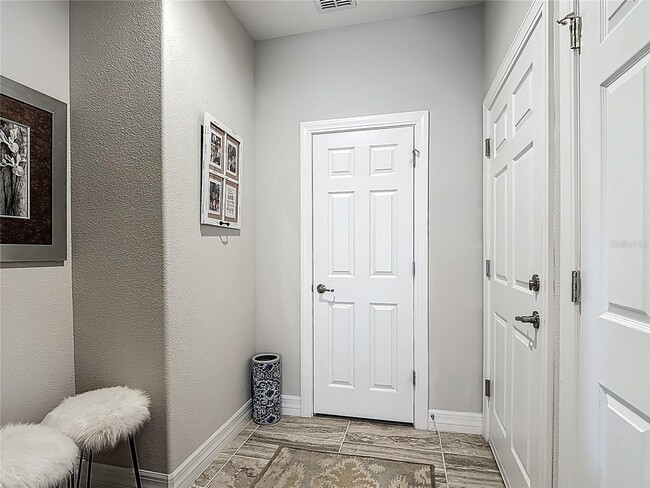 Building Photo - 588 Cantabria Dr