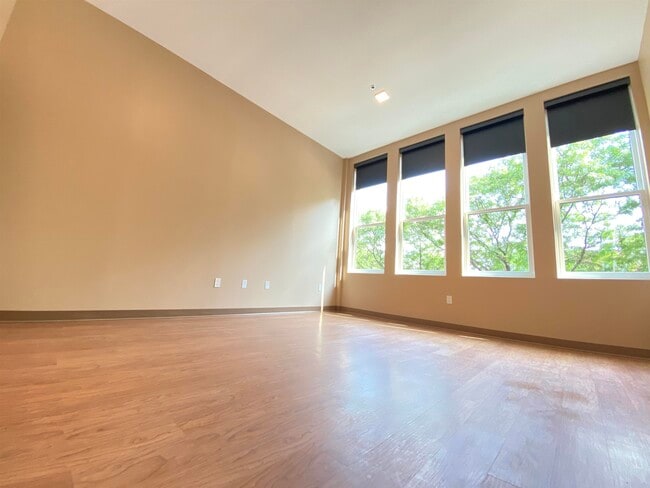 Building Photo - 83 Hanover St