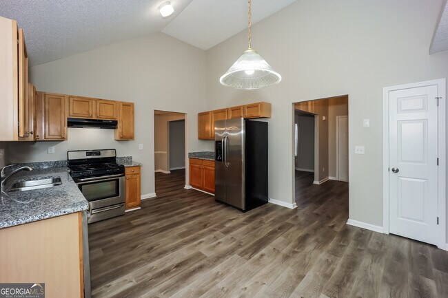 Building Photo - 7030 Mahogany Dr