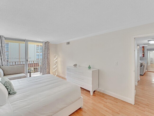 Building Photo - 851 Three Islands Boulevard