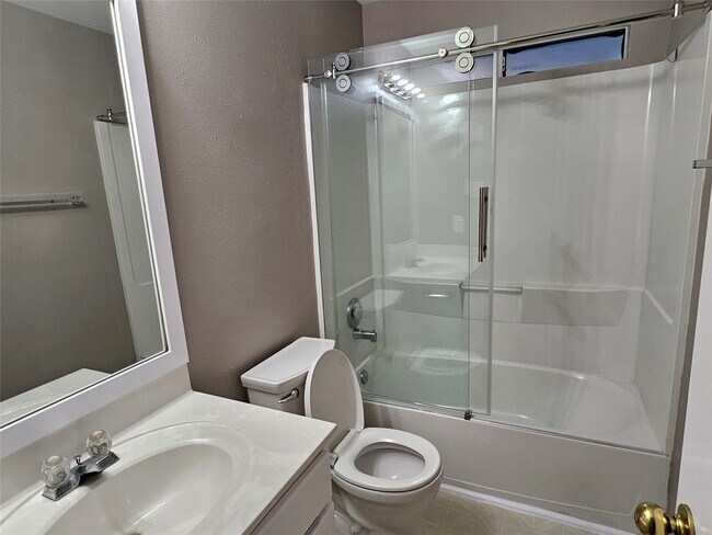 Building Photo - 19411 Ambrosia Falls Dr