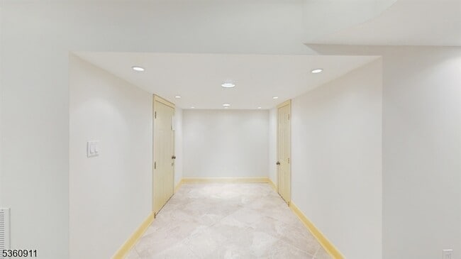 Building Photo - 104 Briar Ct