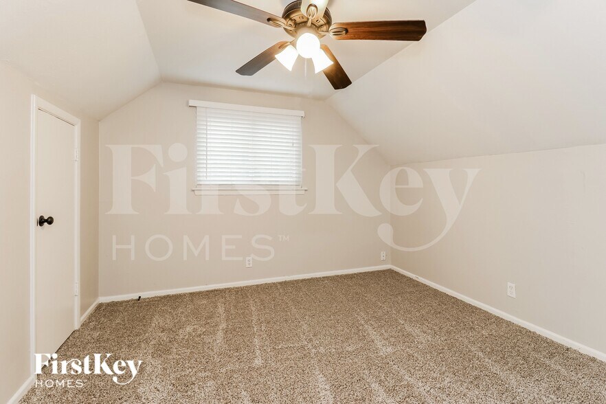 Building Photo - 6024 Wormar Ave