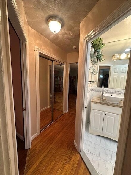 Building Photo - 2198 Canarsie Rd