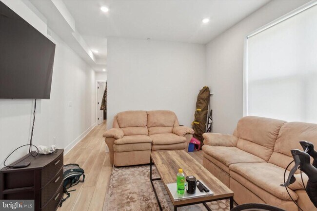 Building Photo - 3836 Haverford Ave