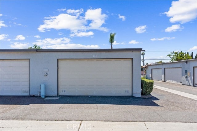 Building Photo - 2170 S Euclid St