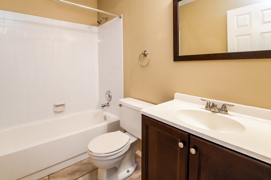 Building Photo - 13823 Pathfinder Dr