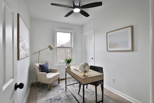 Building Photo - 423 Stoddart Ave