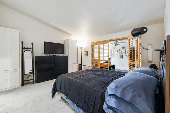 Building Photo - 75355 Santa Fe Trail