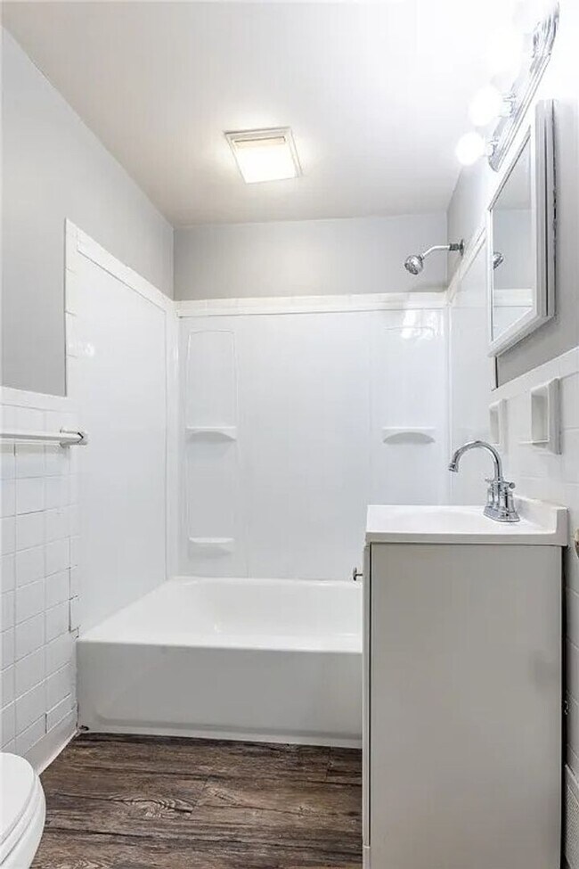 Building Photo - Well-Maintained 2BR Townhome w/ Garage, Storage & Transit Access – Beechview