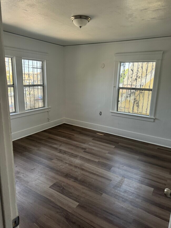 Bedroom - 4509 S Figueroa St
