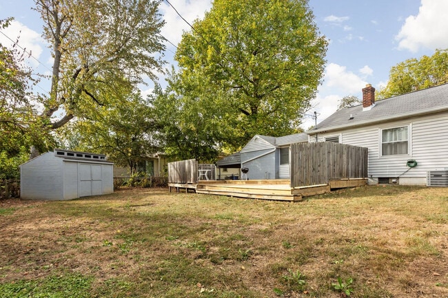 Building Photo - 2307 E 65th St