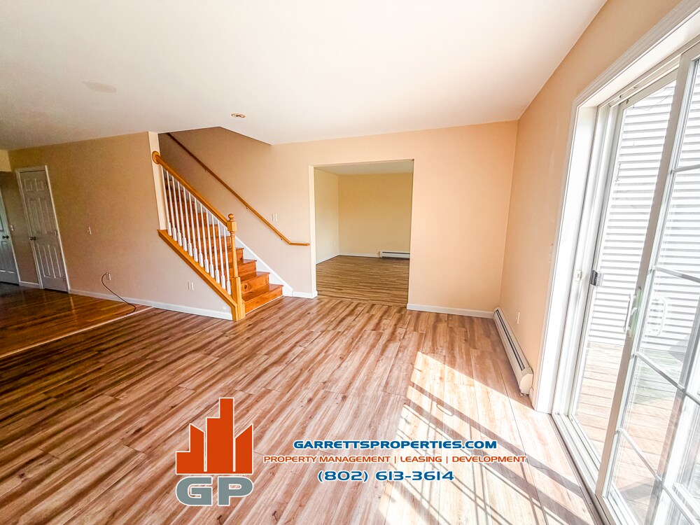 Building Photo - 14 Giles Dr