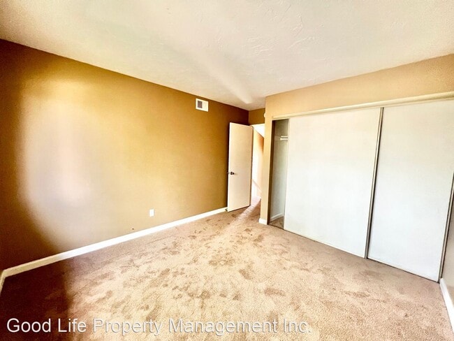 Building Photo - 2 br, 2.5 bath House - 140 E El Norte Pkwy...