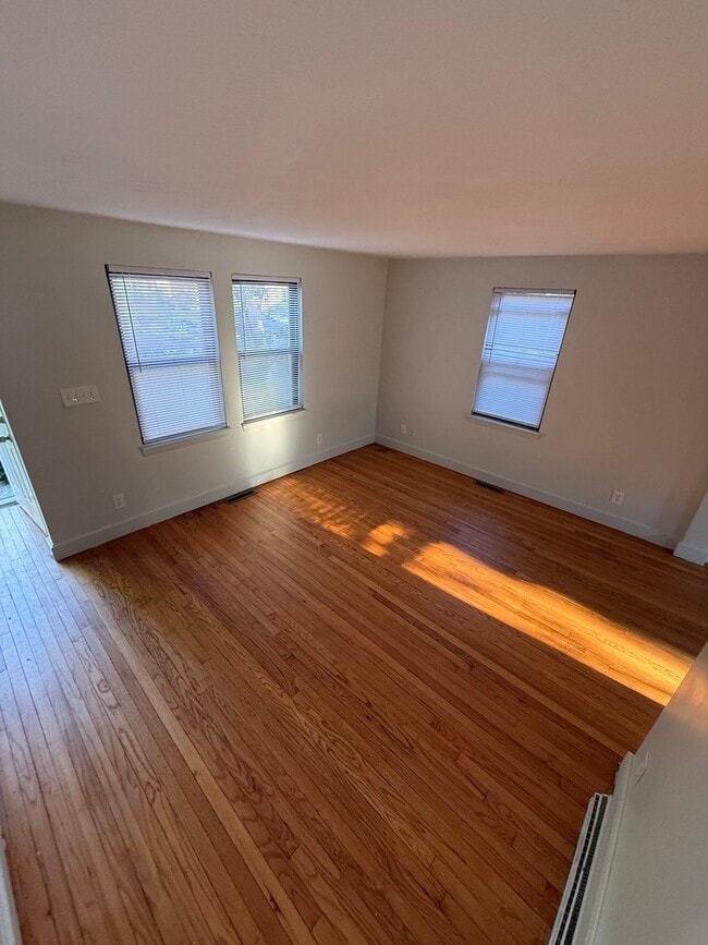 Building Photo - 11 Brownell Cir