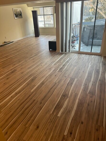 Building Photo - 15065 E Louisiana Dr