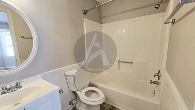 Building Photo - 1012 Kennesborough Rd NW