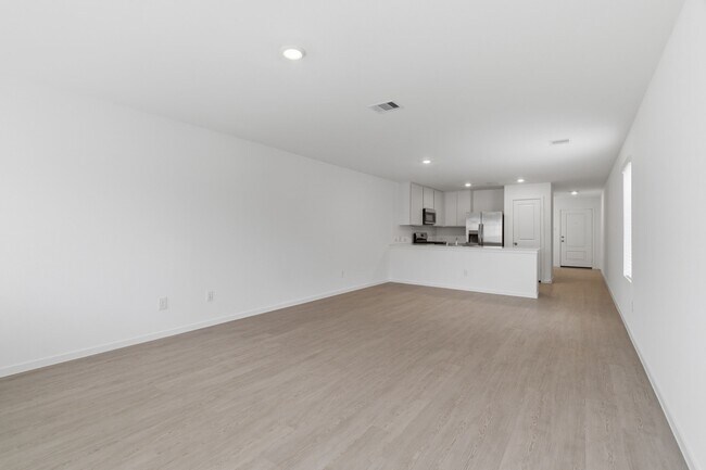 Building Photo - 1603 Golden Iris Dr