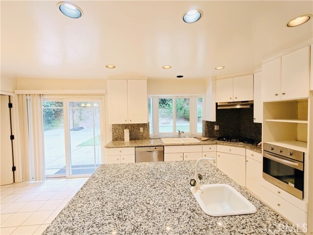 Building Photo - 5763 Valerie Ave