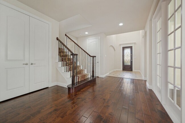 Building Photo - 3216 Denali Dr