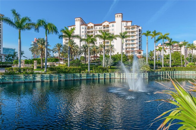 Building Photo - 7143 Fisher Island Dr