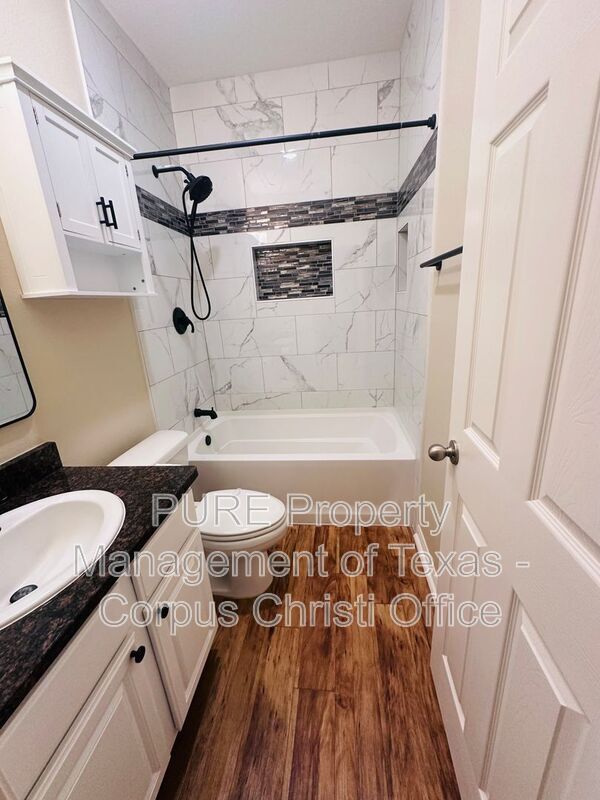 Building Photo - 6017 Tapestry Dr