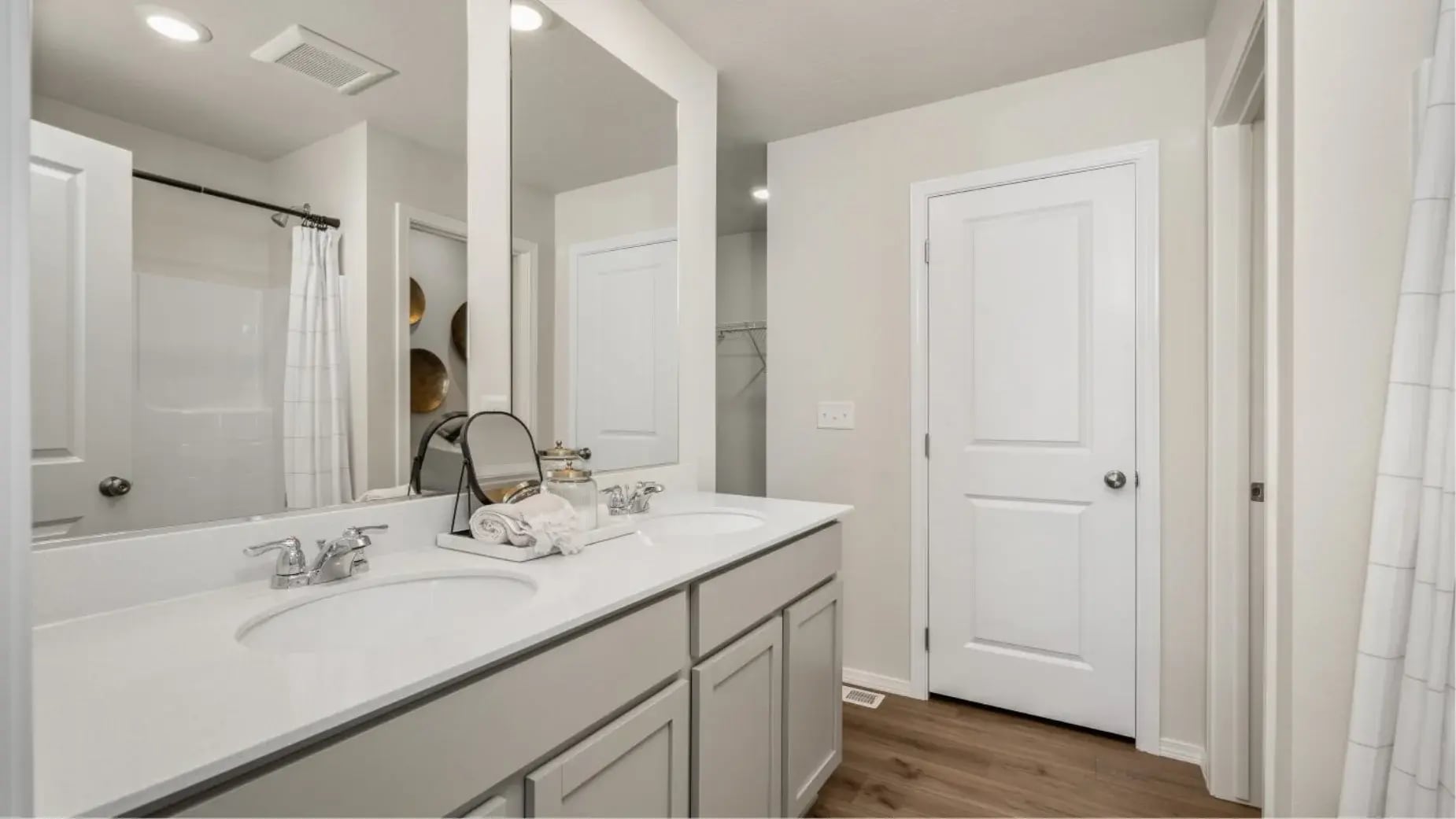 Double vanity in the master - 130 E Spirea Ln