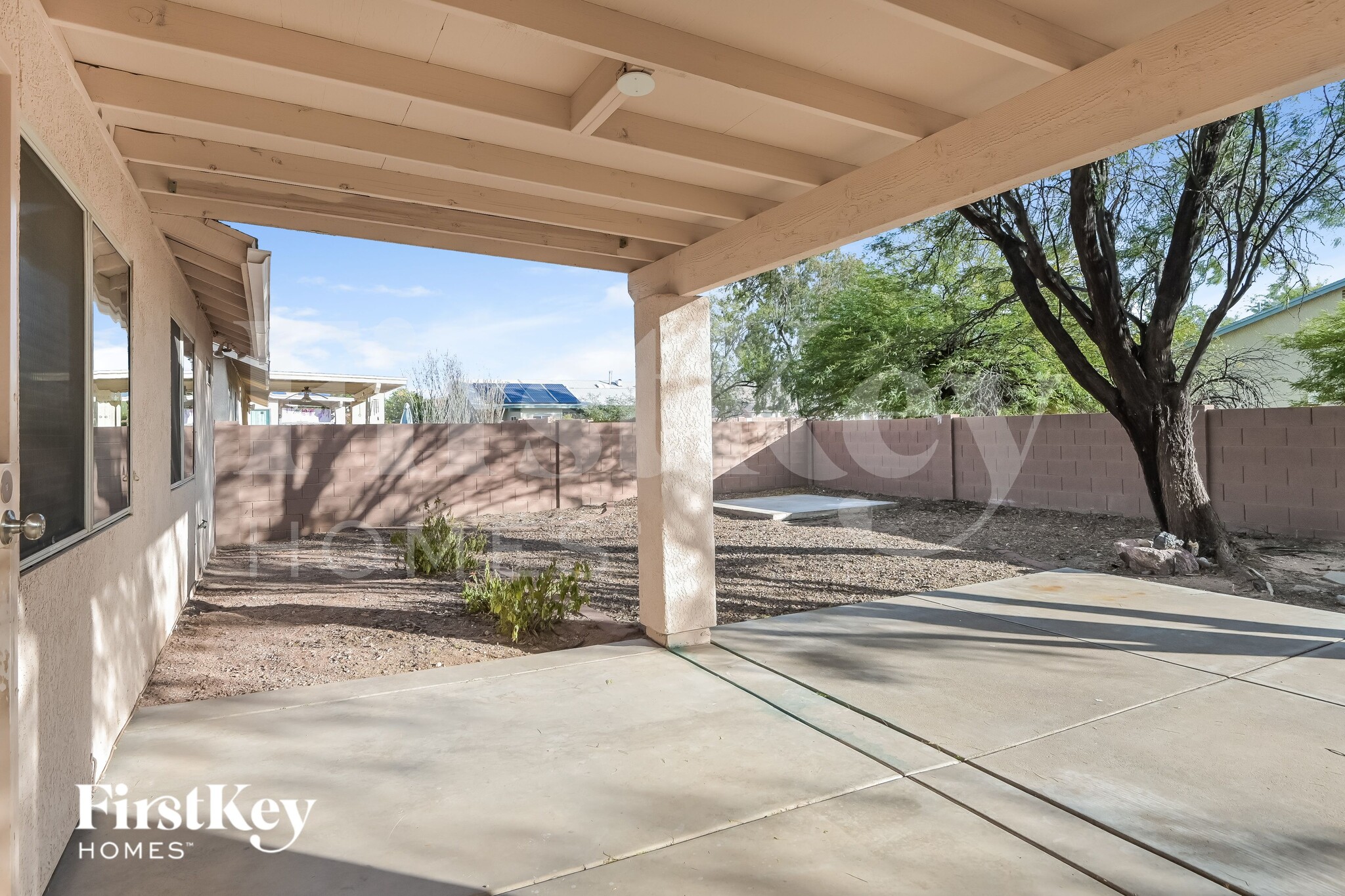Building Photo - 9550 E Caldwell Dr