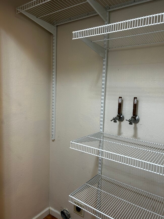 Building Photo - 2567 Easton Ln