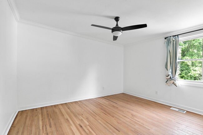 Building Photo - 806 Washington Ave