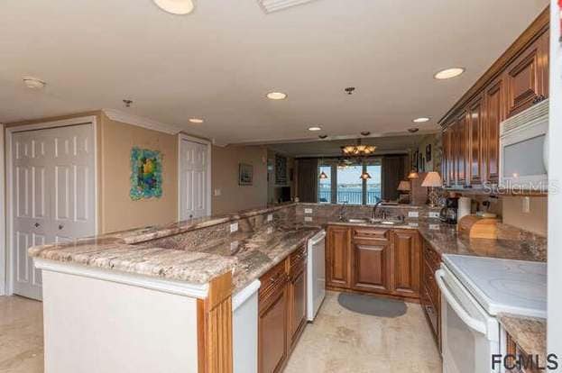 Building Photo - 157 Marine St