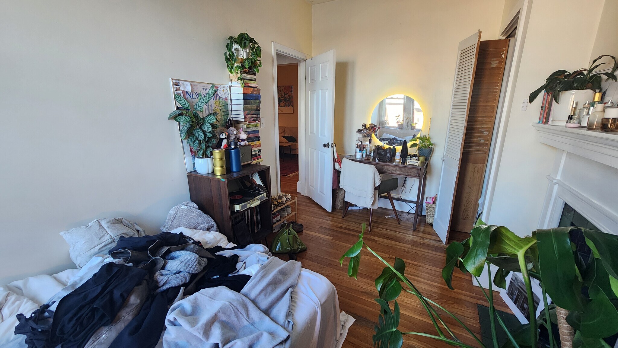 Building Photo - 19 Thatcher St