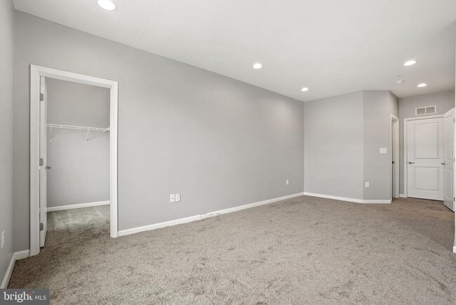Building Photo - 8125 Greenbelt Station Pkwy