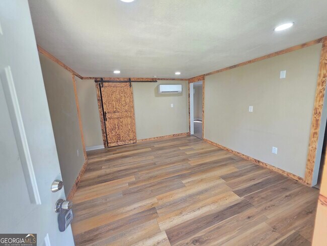 Building Photo - 1030 Dennis St